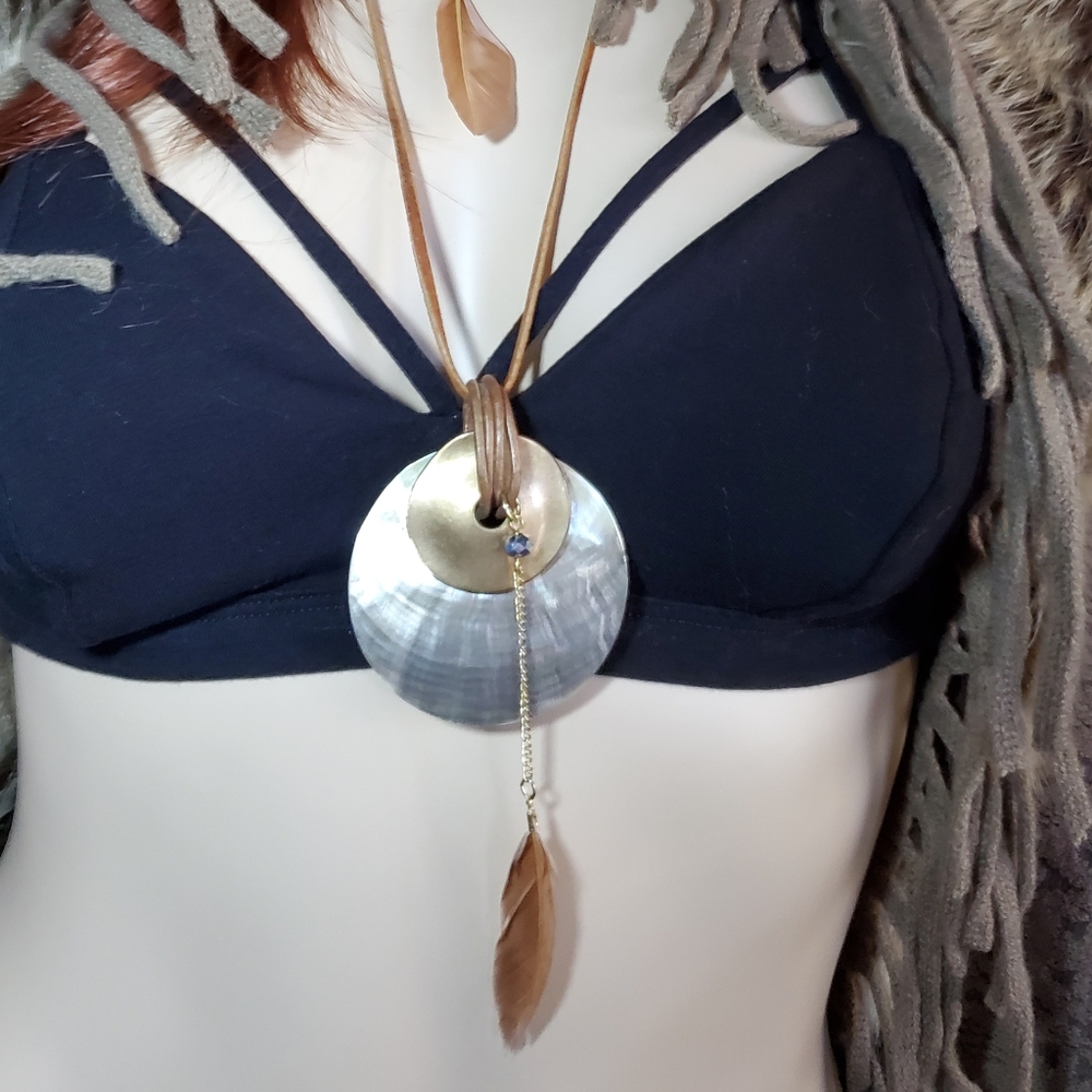 Shell Adjustable Necklace - Picture 2 of 8